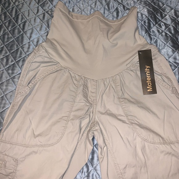 Motherhood Cargo Poplin Pants NWOT - Picture 3 of 5